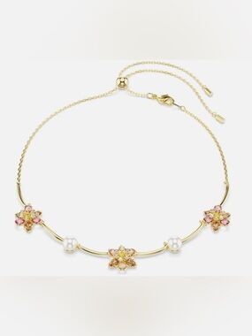 Swarovski Idyllia necklace Crystal pearl, Mixed cuts, Flower Gold-tone